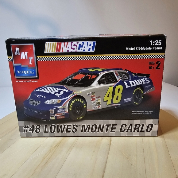 2003 Jimmie Johnson #48 NASCAR Lowes Monte Carlo AMT ERTL 1:25 Model Kit 38072 - Picture 1 of 6